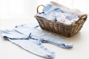 Read more about the article Preparing for Your Baby’s Arrival: Essential Newborn Clothing Checklist