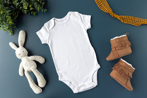 You are currently viewing Dressing Your Baby for Comfort and Style: A Guide for New Moms